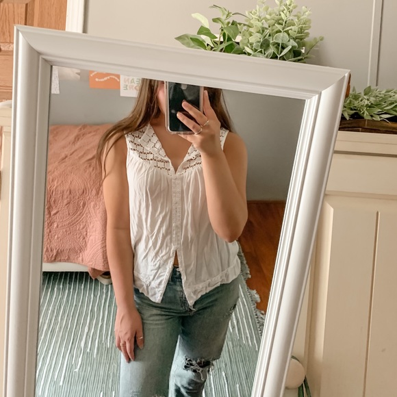 lace white tank - Picture 1 of 4